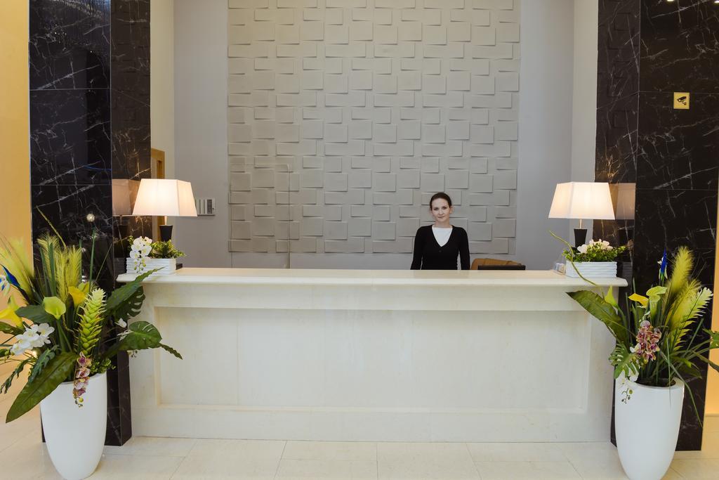 Absolute Hotel Astana Eksteriør bilde