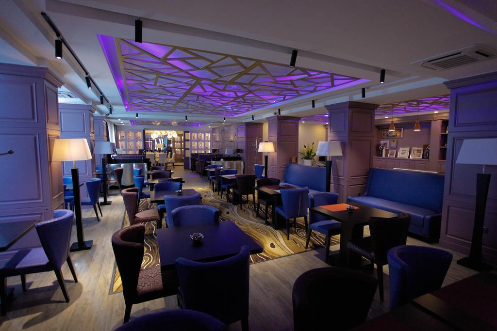 Absolute Hotel Astana Eksteriør bilde