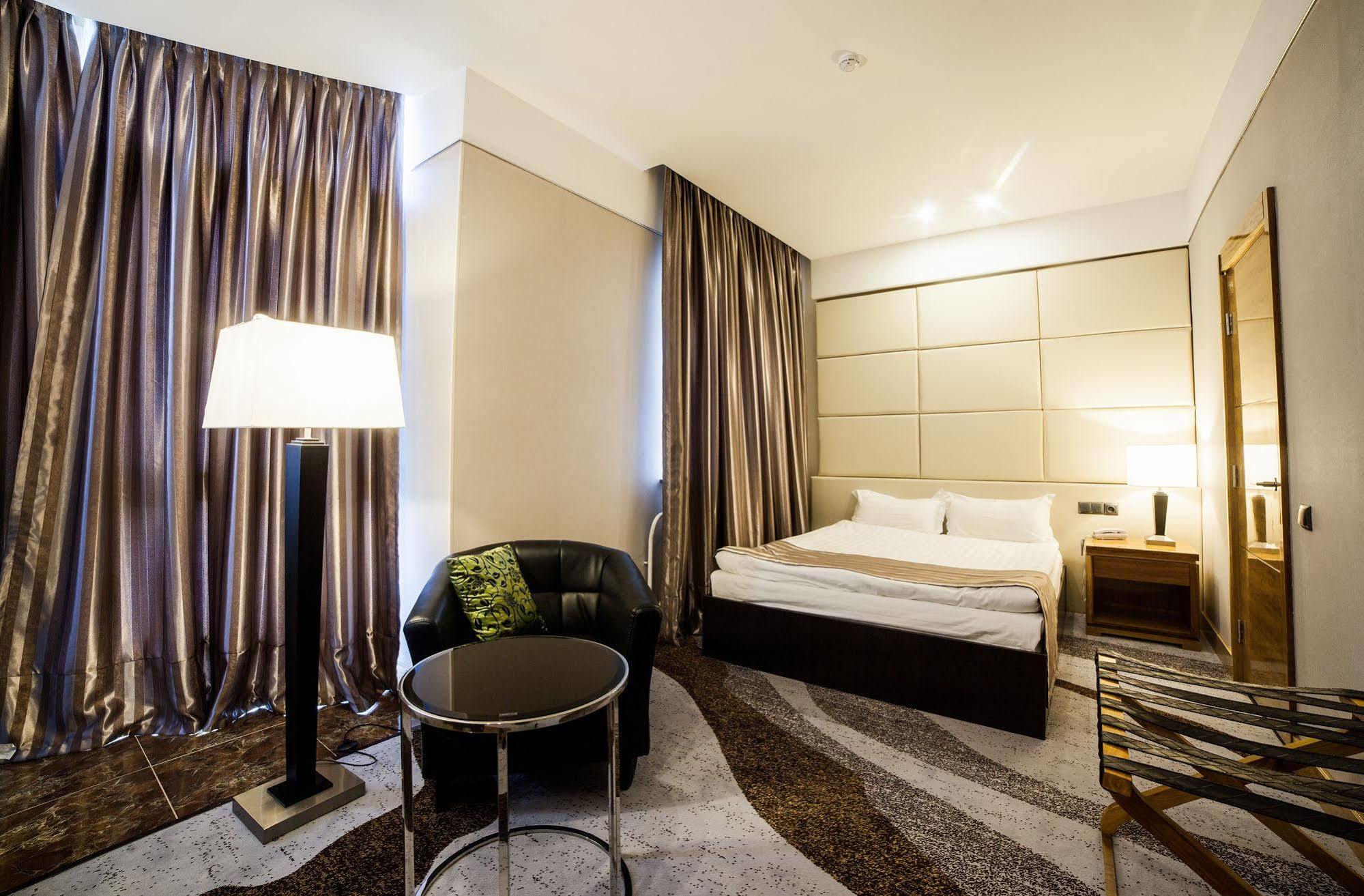 Absolute Hotel Astana Eksteriør bilde